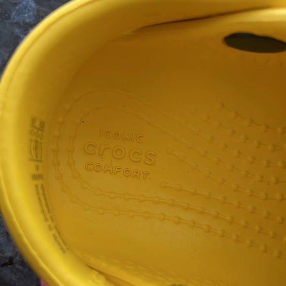 Custom Made Baby Shark Crocs - Picture 6 of 6